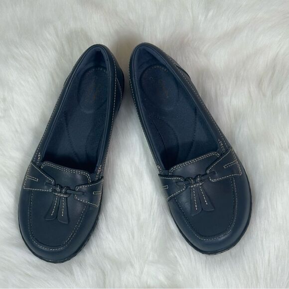 Clarks Black Loafers with Tassel Detail - Picture 2 of 9